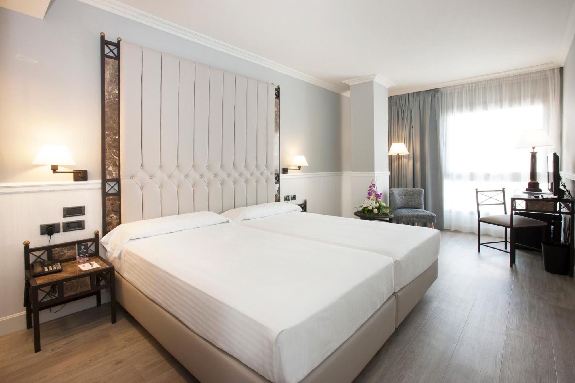 Hotel Gran Via Logrono Exterior photo